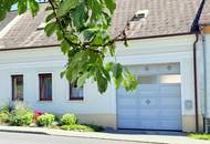 gepflegter Streckhof mit uneinsichtigem Innenhof und Weitblick