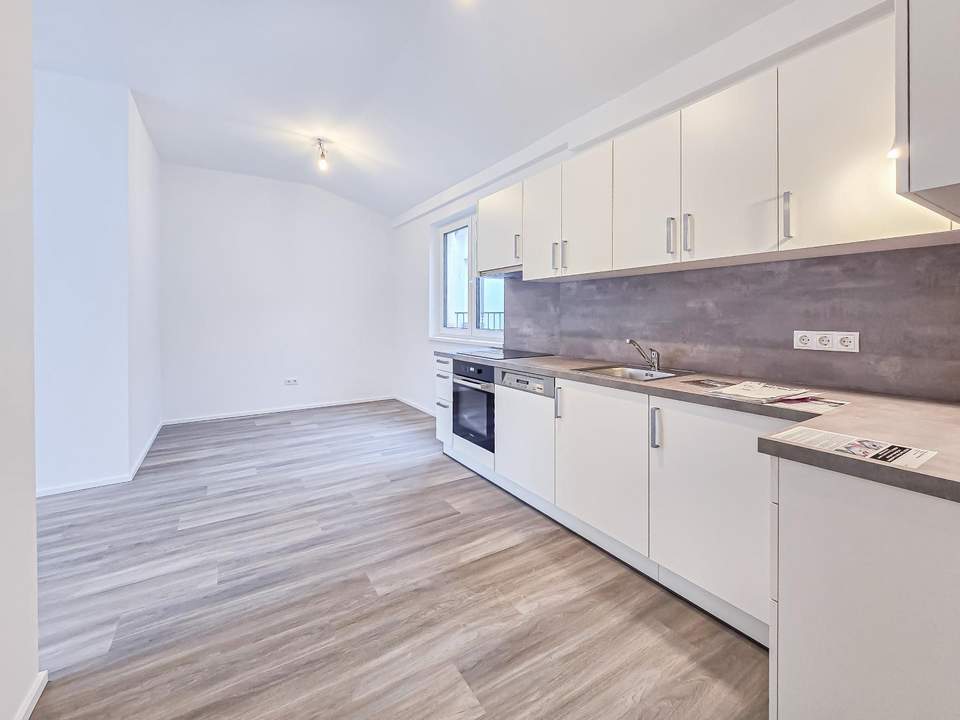 Großzügige 4-Zimmer Wohnung mit 129 m² und Dachterrasse in Toplage!