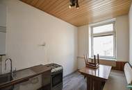 Sanierungsbedürftige zwei-Zimmer-Wohnung direkt an der U3