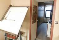 Renovieren/sanieren, einziehen. 1 große Einraumwohnung. Küche mit viel Platz. Werkstatt im Hoftrakt + Souterrain separat oder zusammen zu erwerben.