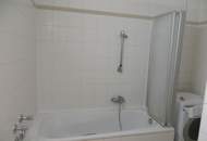 Befristet (31.12.2025) vermietete 2-Zimmer-Wohnung im sanierten Altbau. Ab Jänner 2026 leerstehend