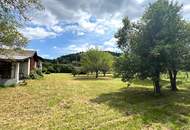 Einfamilienhaus mit Nebengebäude, schönem Garten und angrenzendem Grundstück mit Altbestandshaus!