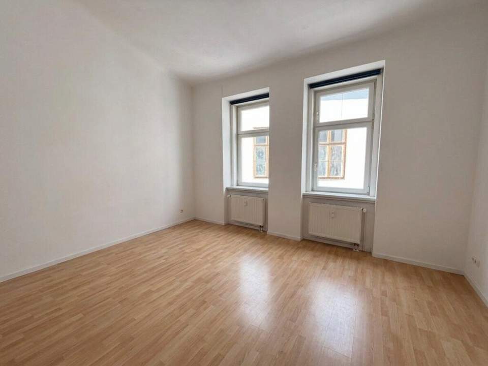 Arndtstraße - 2 Zimmer Altbau mit separater Einbauküche