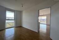 SPITZEN 2 Zimmer Wohnung mit großem BALKON - niedrige Heizkosten - TOP Lage! Ab sofort verfügbar!