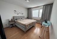 Wohnen mit Weitblick: 2 Zimmer, eigene Loggia