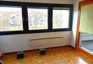 Ruhige 4-Zimmer Wohnung mit Loggia!