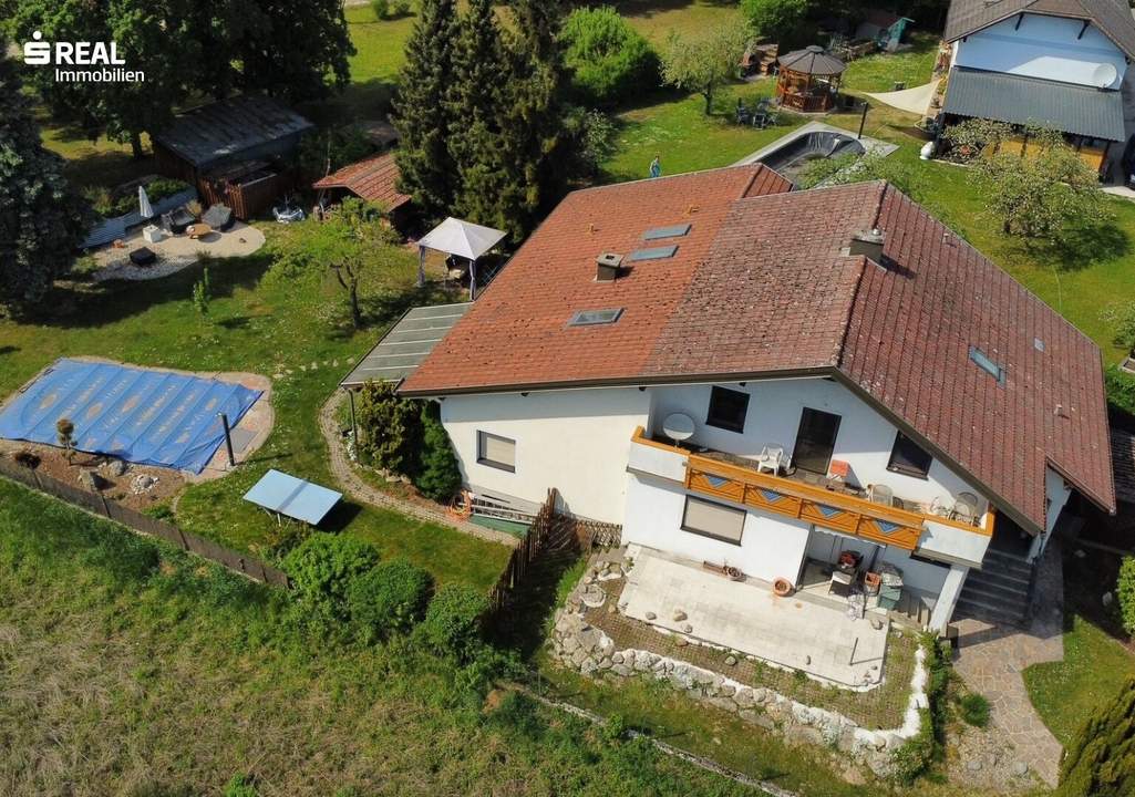 Großzügiges Wohnhaus mit zwei Wohneinheiten