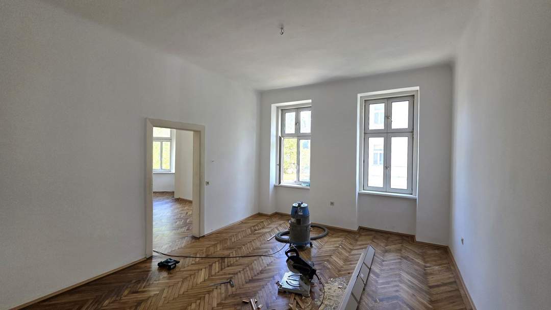 Sanierungsbedürftige Altbauwohnung direkt beim Hugo-Gottschlich Park - U6 Nähe!!