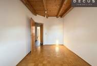| CHARMANTE 3 ZIMMER-MAISONETTE-DACHGESCHOSSWOHNUNG MIT GALERIE | SONNIGER BALKON | CA. 80 m² | 4. OG | TEILWEISE SANIERUNGSBEDÜRFTIG | RUHIGER INNENHOF | IDEALE LAGE