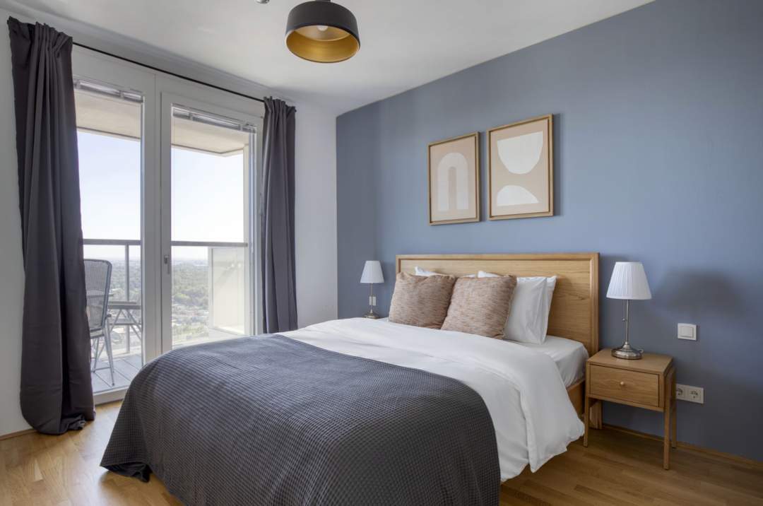 EXCLUSIVE 2-ROOM APARTMENT - MARINA TOWER