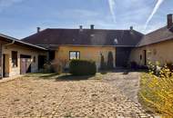 Charmanter Dreikant Hof mit Potenzial!