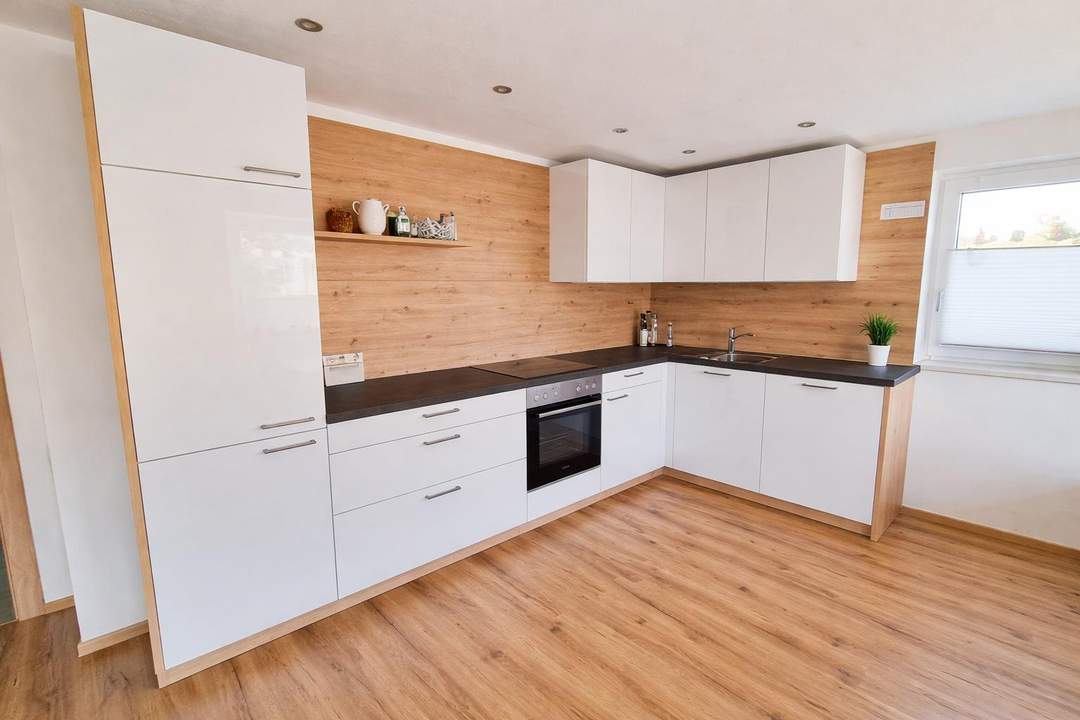 Wohnen am Bauernhof: Neuwertige Maisonette mit 112 m² &amp; Gartenoption!
