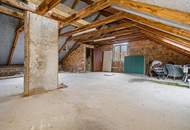 "Einfamilienhaus mit großem Entwicklungspotenzial – 738 m² Grundstück in Ruhelage von Strasshof"