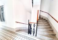 Die Gelegenheit - Stadtwohnung nach eigenem Geschmack! 1 Zimmer-Wohnung zum Selbstgestalten im letzten Regelgeschoss! U-Bahn ums Eck + Traumhaft renoviertes Altbauhaus + Optimalste Infrastruktur und Anbindung!