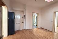 Sanierungsbedürftige DG-Wohnung mit Potential (bis 215m²) - Nähe U3 und U4