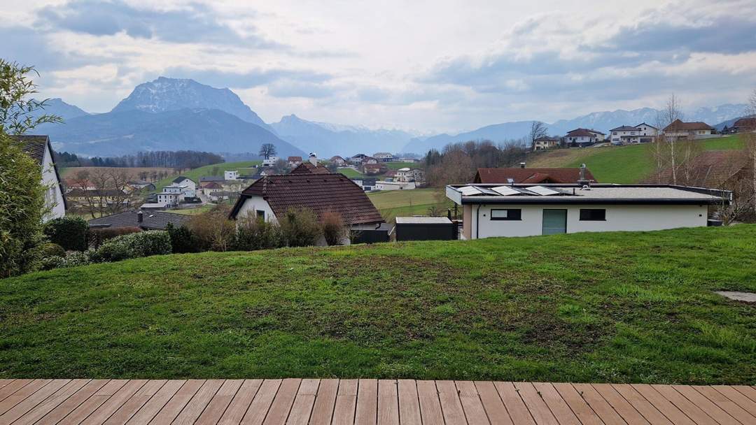 Sonnendurchflutete 3-Zimmerwohnung mit großer Terrasse und herrlichem Ausblick!