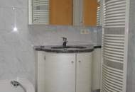 Helle 3,5-Zimmer-Wohnung mit Wintergarten, Loggia &amp; TG-Platz