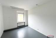 Kompaktes, teil-saniertes Büro auf Campusgelände