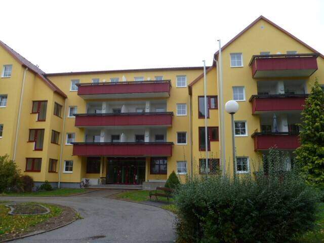 "Genießen Sie Ihren Ruhestand!" 3 Zi - Wohnung m. Balkon u. Küche