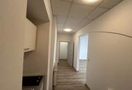 Repräsentatives Geschäftslokal am Hauptplatz von Laa an der Thaya – hell, großzügig &amp; vielseitig nutzbar