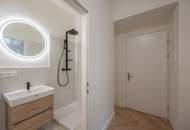 ++NEU++ Sanierte 2-Zimmer ALTBAUWOHNUNG mit Balkon! gänzlich im Innenhof!