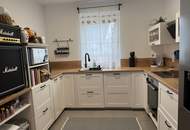 Helles, modernes Reihenendhaus