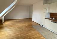 Befristet bis zum 31.01.2028 vermietet – stilvolle Dachgeschoss-Maisonette mit Terrasse