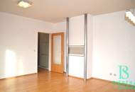 Große Dachterrasse! Lichtdurchflutete, elegante 3-Zimmer Dachgeschoßwohnung mit Garage!