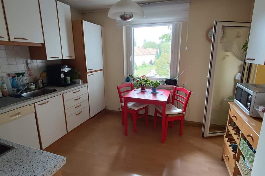 Ruhige Wohnidylle mit Ausblick – lichtdurchflutete 3-Zimmer-Wohnung mit Loggia im obersten Stockwerk und idealer Lage im Herzen von Münichholz!, Wohnung-miete, 556,68,€, 4400 Steyr(Stadt)