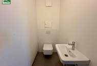 Wohnen am Laaer Berg – Stilvolle 2-Zimmer-Wohnung mit Einbauküche und Freifläche!