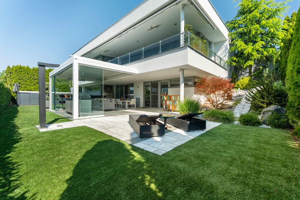Architektenvilla mit Seeblick