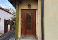 Attraktives Baugrundstück mit sanierungsbedürftigem Haus – Perfekt für Bauträger