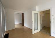 2-Zimmer-Wohnung mit Gemeinschaftsdachterrasse mit Blick auf den Karlsplatz!