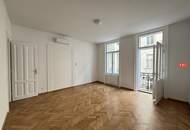 Neu sanierte Stilaltbauwohnung mit 2 Balkonen und 5 Zimmer bei Naschmarkt