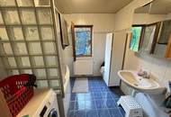 Helles Einfamilienhaus mit großem Grundstück.