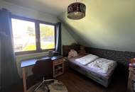 "Solides Haus mit Garten und Pool"