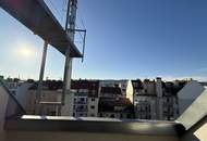 ERSTBEZUG! UNBEFRISTETE DG-WOHNUNG MIT TOP TERRASSE