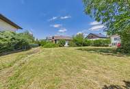 Renovierungsbedürftiger Bungalow mit großem Grundstück