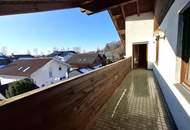 Rarität - 4.Zi.-DG-Wohnung zum Sanieren mit XXL Garten