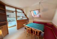 Zweifamilienhaus in ruhiger Alleinlage mit hervorragender Raumaufteilung und modernisiertem Erdgeschoss