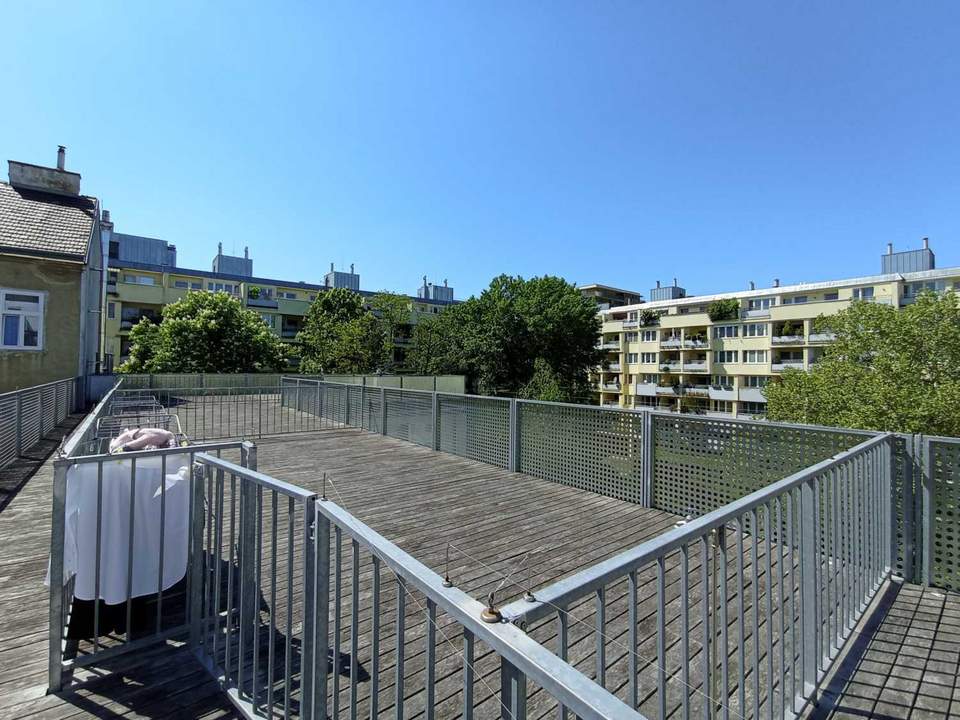 Sonnendeck-Terrasse im Innenhof, traumhafte 2-Zimmer Neubauwohnung