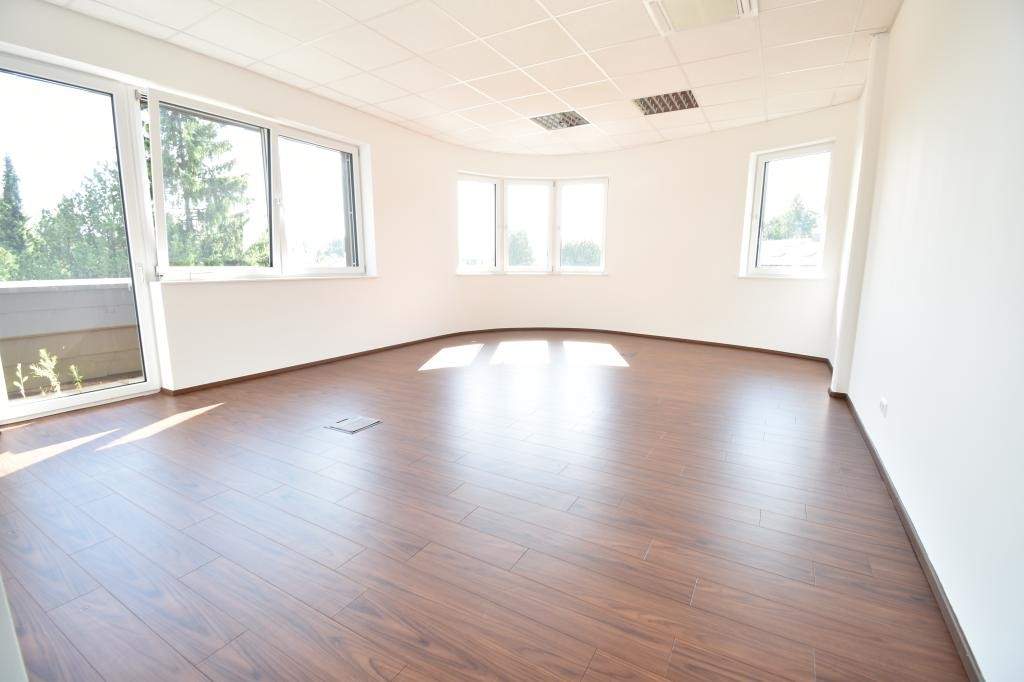 MIETANBOT LIEGT VOR - Kanzlei/Praxis/Büro mit XXL Dachterrasse in Straßwalchen