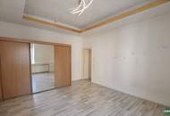 Sanierungsbedürftige Zwei-Zimmer-Wohnung direkt an der U3