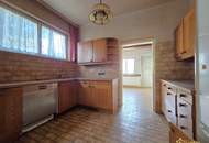 1A-INFRASTRUKTUR! SANIERUNGSBEDÜRFTIGES EINFAMILIENHAUS MIT KELLER UND GARAGE. 271 m² NUTZFLÄCHE. 560m² GRUNDSTÜCK.