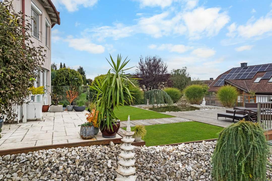 Modernes Zuhause mit herrlichem Garten in begehrter Wohngegend