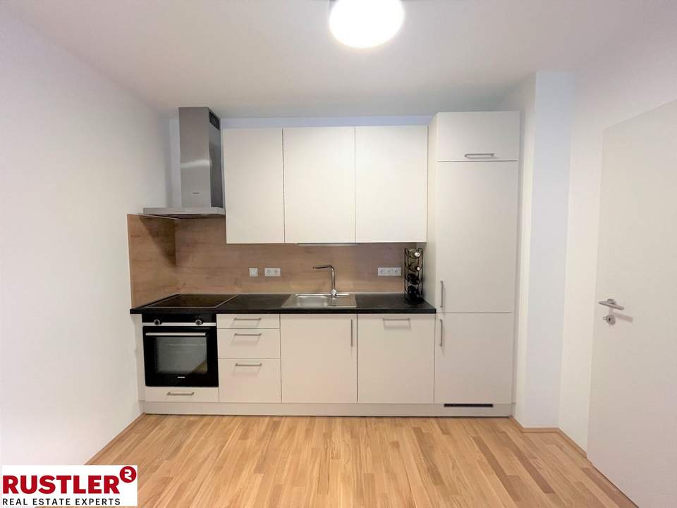 Genießen Sie die Ruhe: Ihr Balkon im Schlosspark | Moderne 3-Zimmerwohnung
