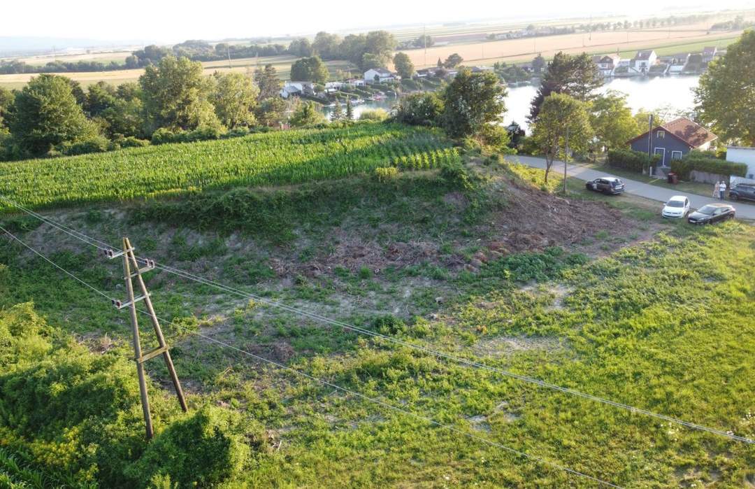 Großer Baugrund 1.870 m², ~ 40% verbaubar