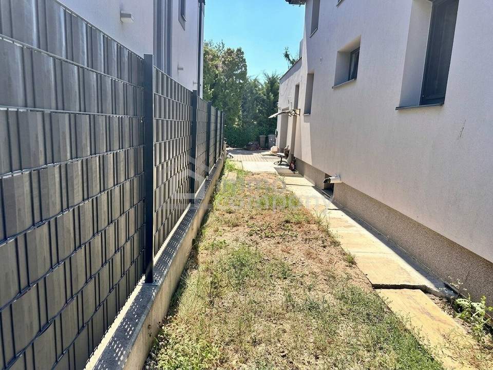 Modernes 4-Zi-Haus mit Garten, Terrasse, Garage &amp; Loggia in Strasshof um 412.000 €