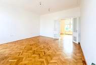 Erstbezug nach Sanierung: Traumhafter 4-Zimmer-Altbau mit moderner Ausstattung