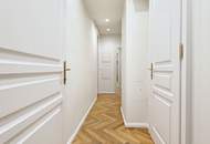 Biedermeierwohnung mit Balkon! Stylisch möbliertes 2-Zimmer-Apartment in Fußgängerzone!